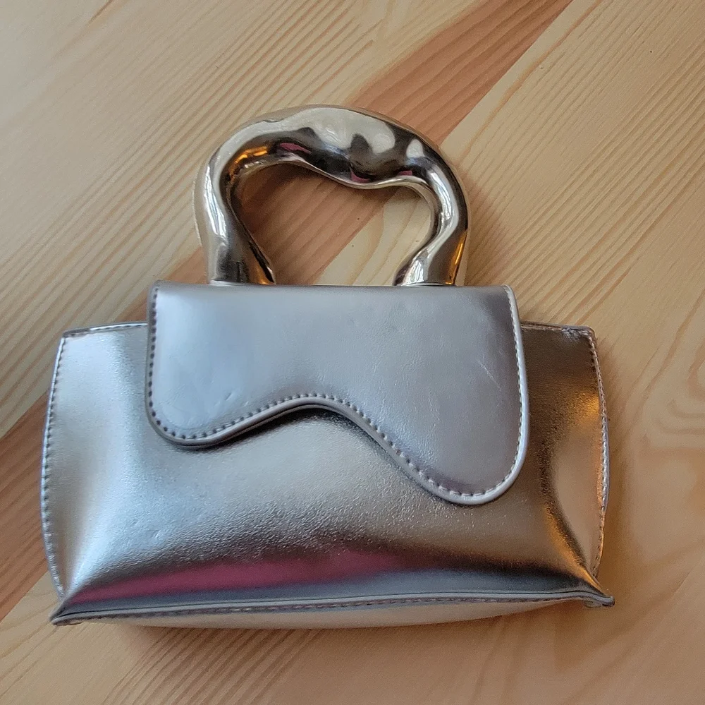 Metallic Hanbag - Picture 9 of 12